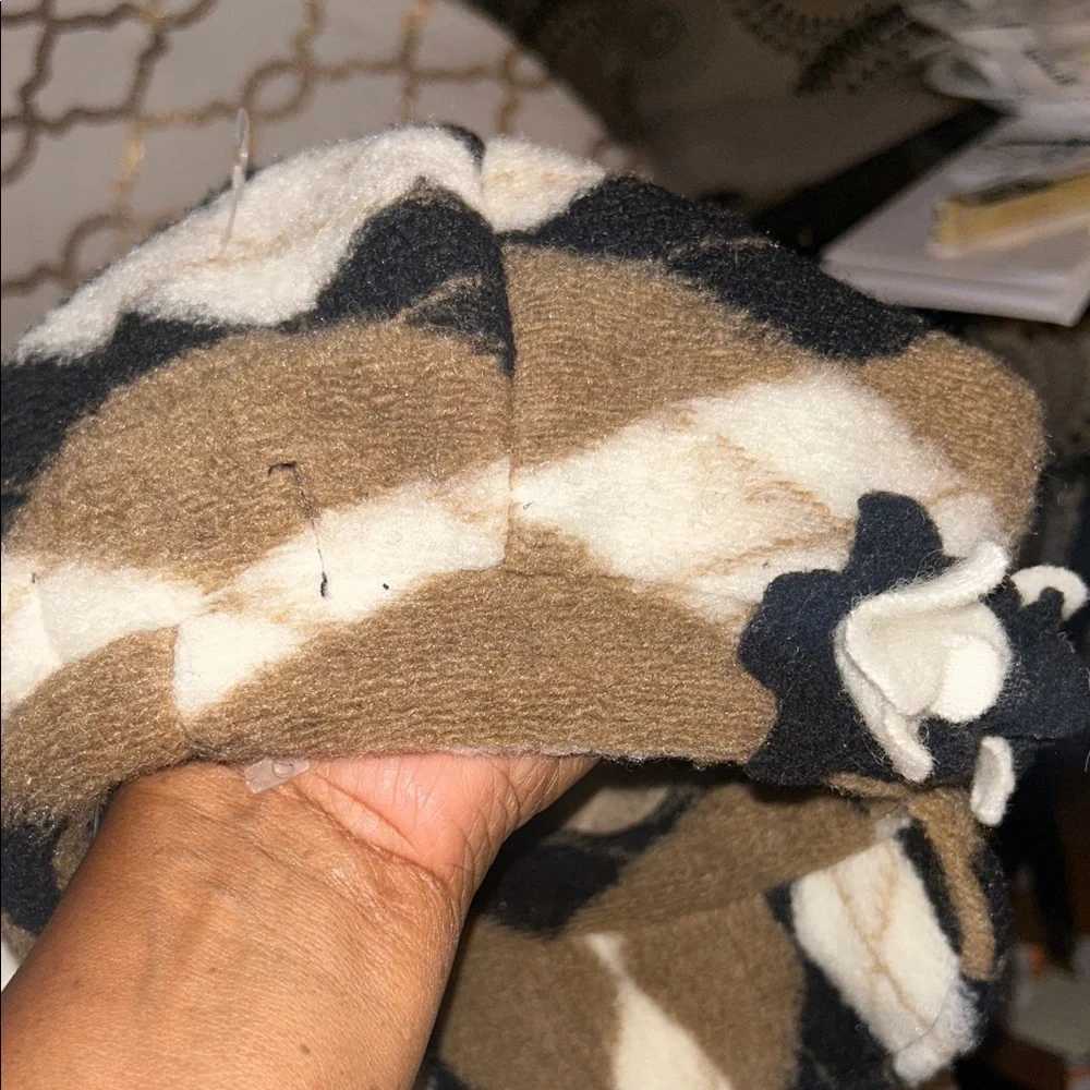 Trendy Patterned Cap - Picture 4 of 8